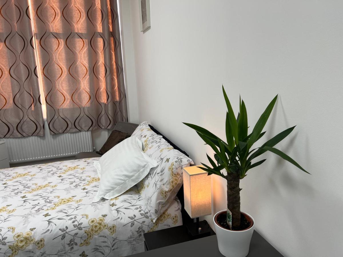 Hotel Lovely Double In Serviced - Londen